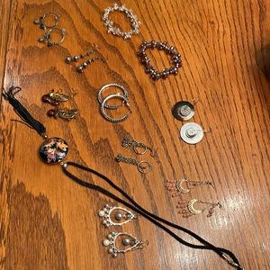 Misc jewelry lot
